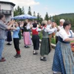 Wie man sieht lässt sich's auch mit Bergschuhen steirisch tanzen!